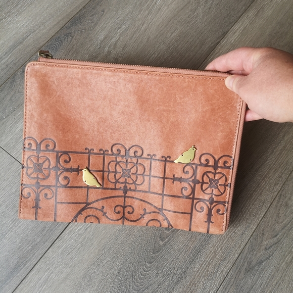 FOSSIL Penelope Collection Salmon Bird Leather Large Clutch Purse Pouch Wallet - Picture 5 of 16